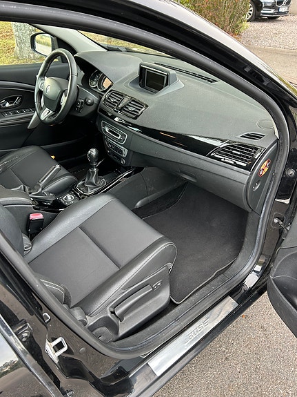 Renault Megane III 7 of 9