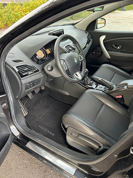 Renault Megane III 4 of 9
