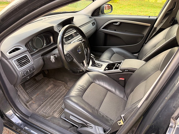 Volvo V70 6 of 7