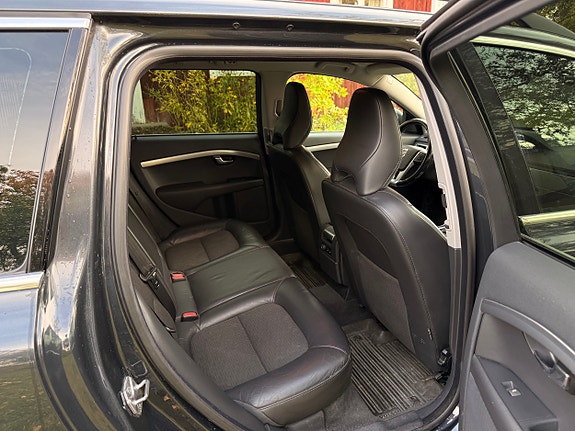 Volvo V70 5 of 7