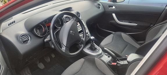 Peugeot 308 SW 10 of 10