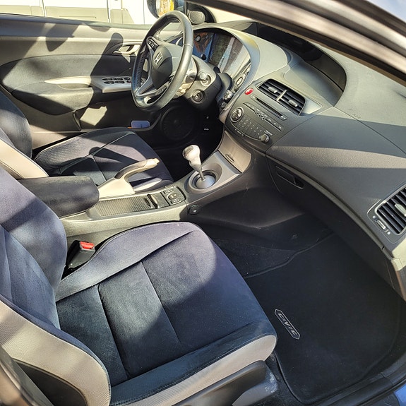 Honda Civic 4 of 8