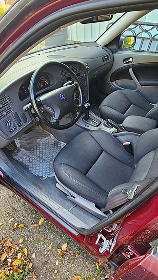 Saab 9-5 4 of 4