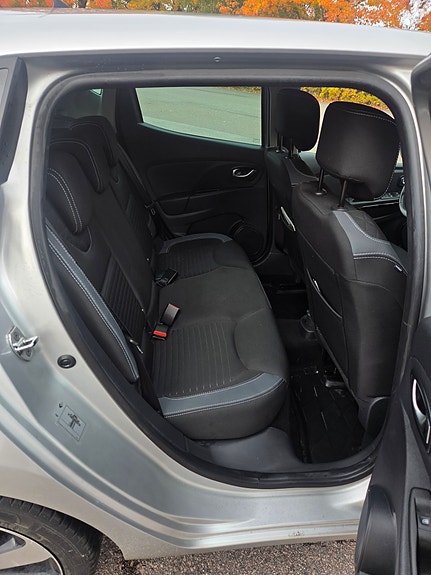 Renault Clio 7 of 12