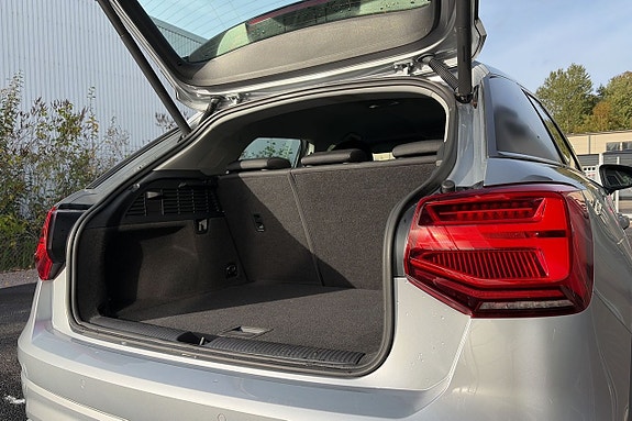 Audi Q2 22 of 23
