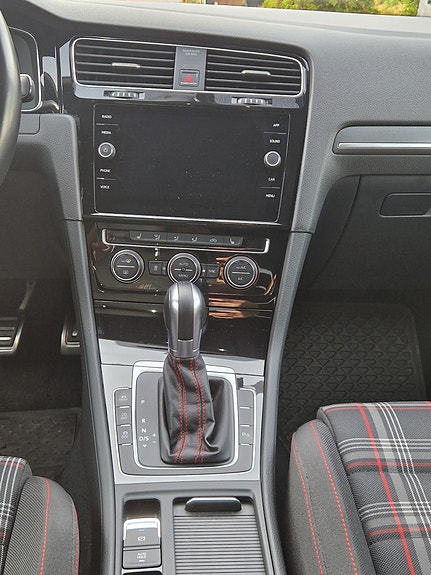 Volkswagen Golf VII 7 of 11