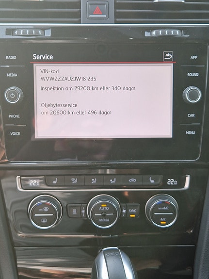 Volkswagen Golf VII 10 of 11