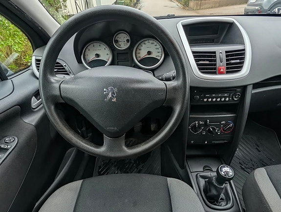 Peugeot 207 5 of 13