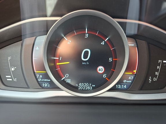 Volvo XC70 21 of 25