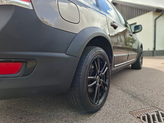 Volvo XC70 19 of 25