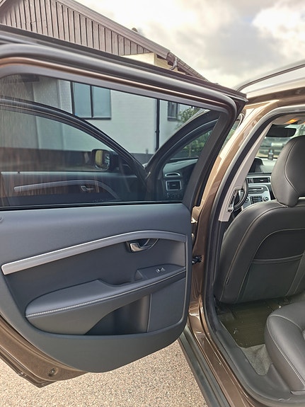 Volvo XC70 8 of 25