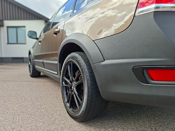 Volvo XC70 20 of 25