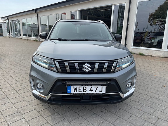 Suzuki Vitara 2 of 28