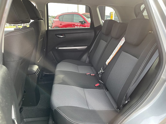 Suzuki Vitara 13 of 28