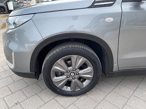 Suzuki Vitara 9 of 28