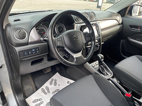 Suzuki Vitara 12 of 28