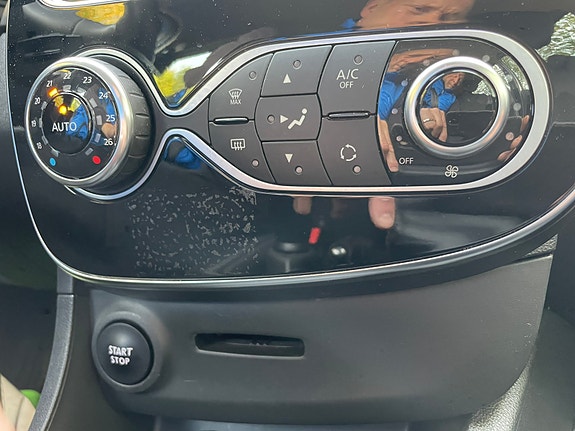 Renault Clio 13 of 14