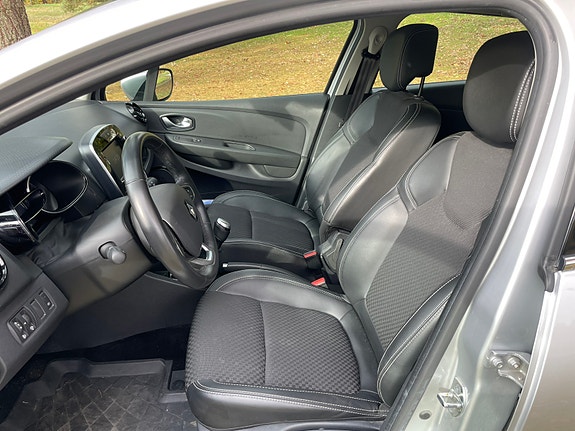 Renault Clio 8 of 14