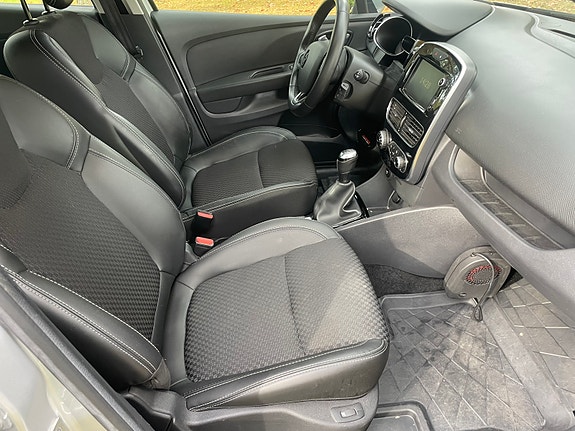 Renault Clio 6 of 14