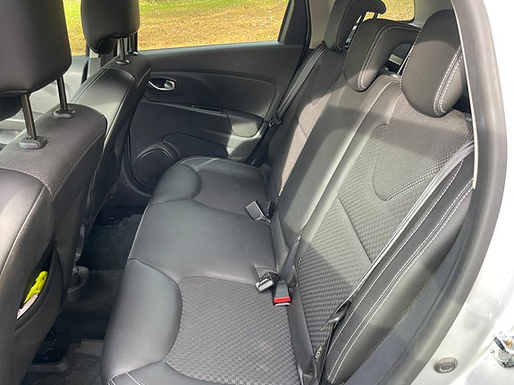 Renault Clio 9 of 14