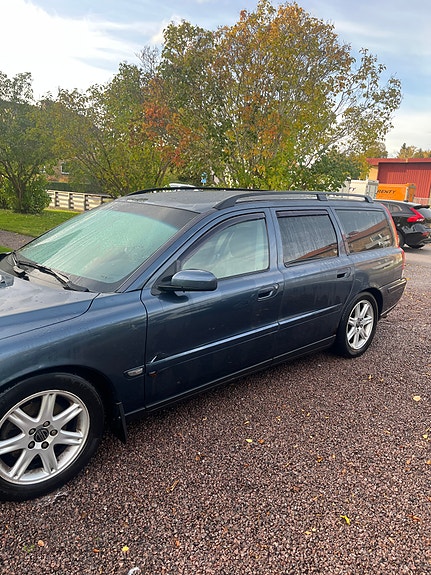 Volvo V70 4 of 4