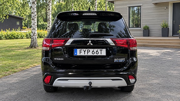 Mitsubishi Outlander 12 of 16