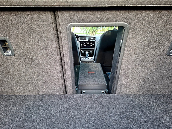 Volkswagen Golf VII 11 of 12