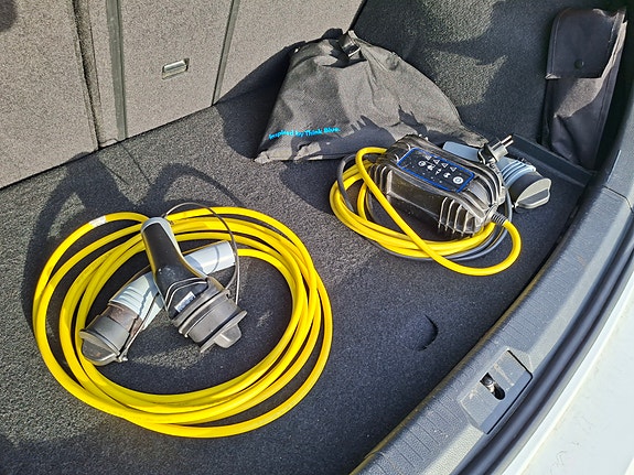 Volkswagen Golf VII 9 of 12