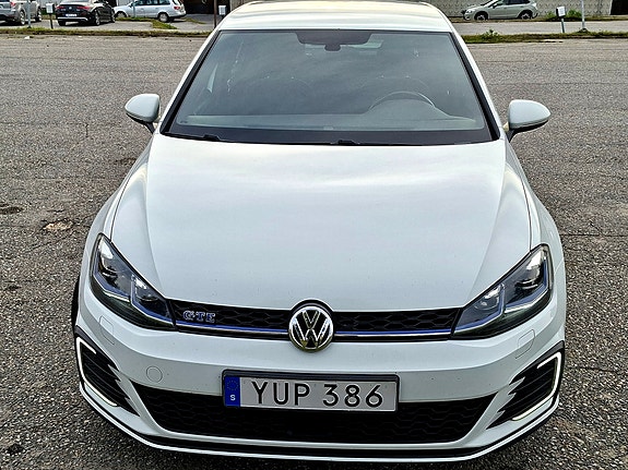 Volkswagen Golf VII 3 of 12