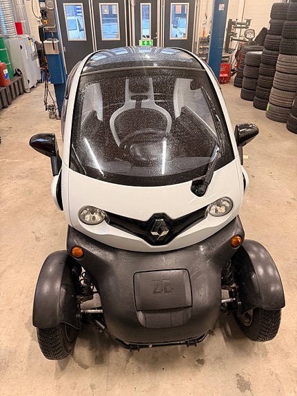 Renault Twizy Urban 80 2 of 5