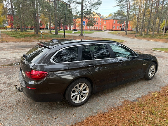 BMW 520d 3 of 6