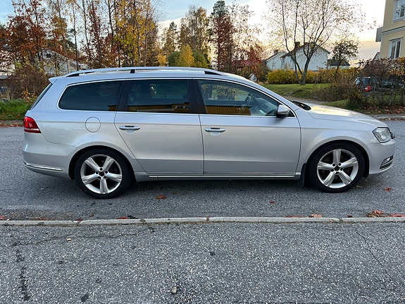Volkswagen Passat 2 of 15