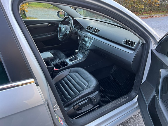 Volkswagen Passat 8 of 15