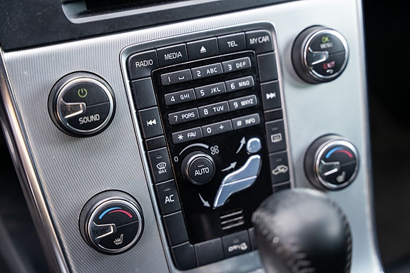 Volvo V60 10 of 23