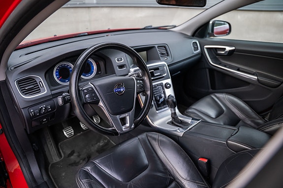 Volvo V60 7 of 23