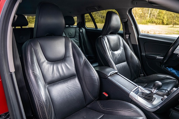 Volvo V60 14 of 23