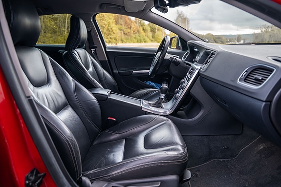 Volvo V60 15 of 23