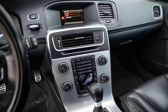 Volvo V60 9 of 23