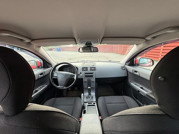 Volvo V50 5 of 7