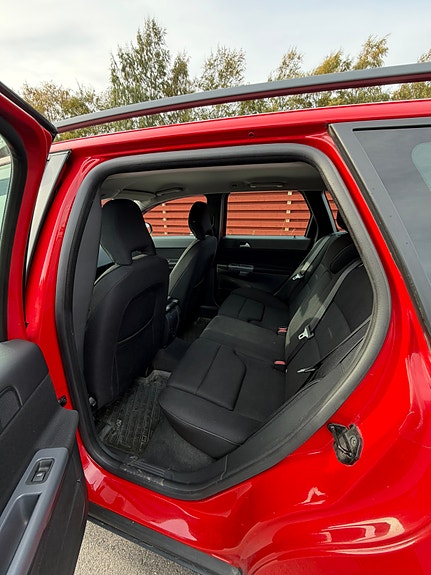 Volvo V50 6 of 7