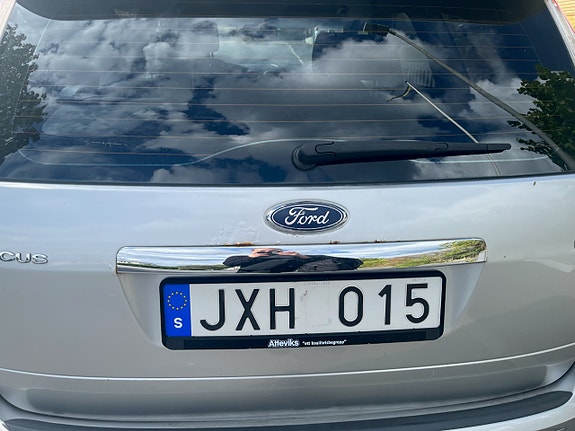 Ford Focus 2 of 6