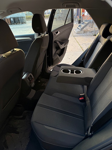 Volkswagen T-Roc 5 of 6