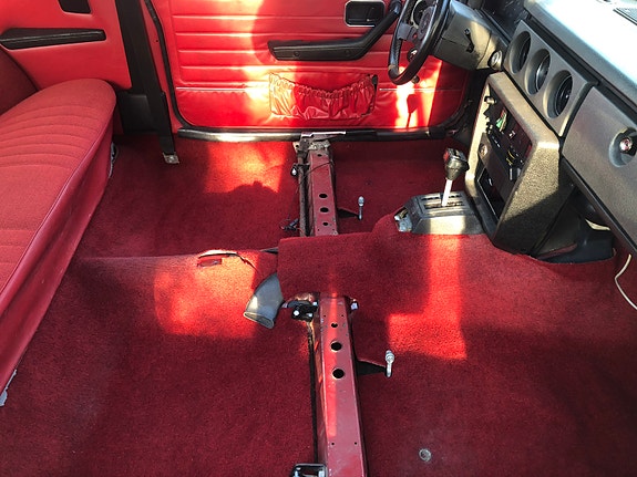 Volvo 142 12 of 18