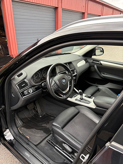 BMW X3 8 of 12