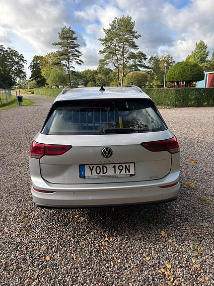 Volkswagen Golf VIII 3 of 5