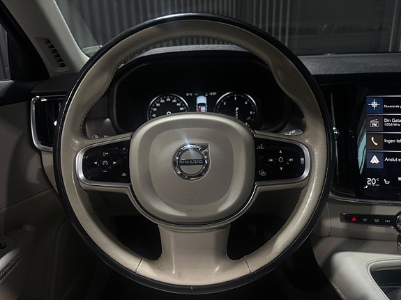 Volvo V90 Cross Country 11 of 23