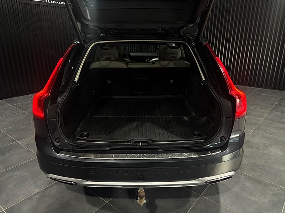 Volvo V90 Cross Country 23 of 23
