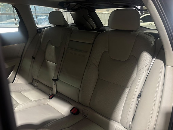 Volvo V90 Cross Country 19 of 23