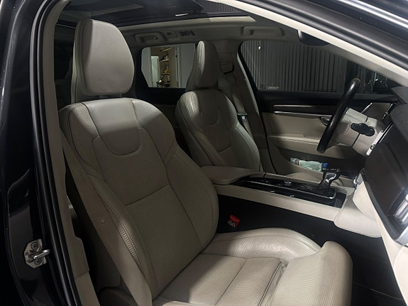 Volvo V90 Cross Country 17 of 23