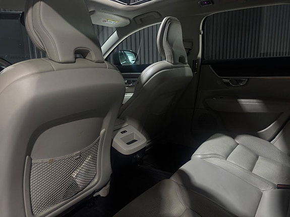 Volvo V90 Cross Country 20 of 23